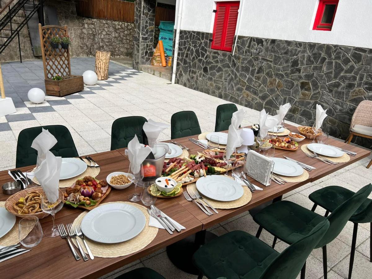 Hotel Galma Moroeni Εξωτερικό φωτογραφία