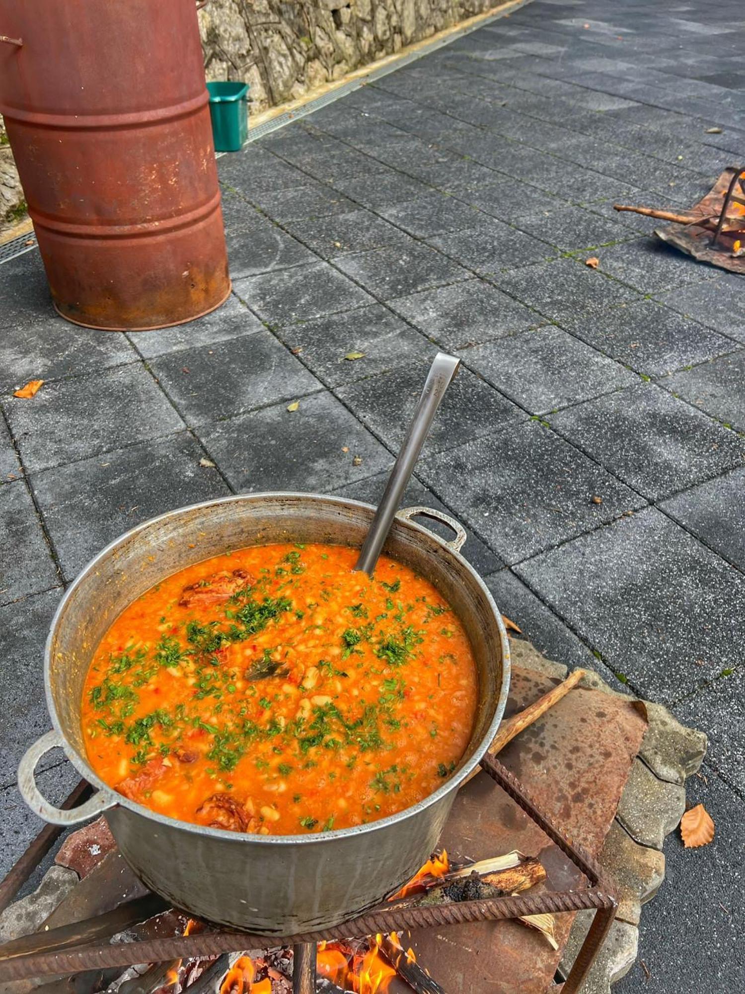 Hotel Galma Moroeni Εξωτερικό φωτογραφία