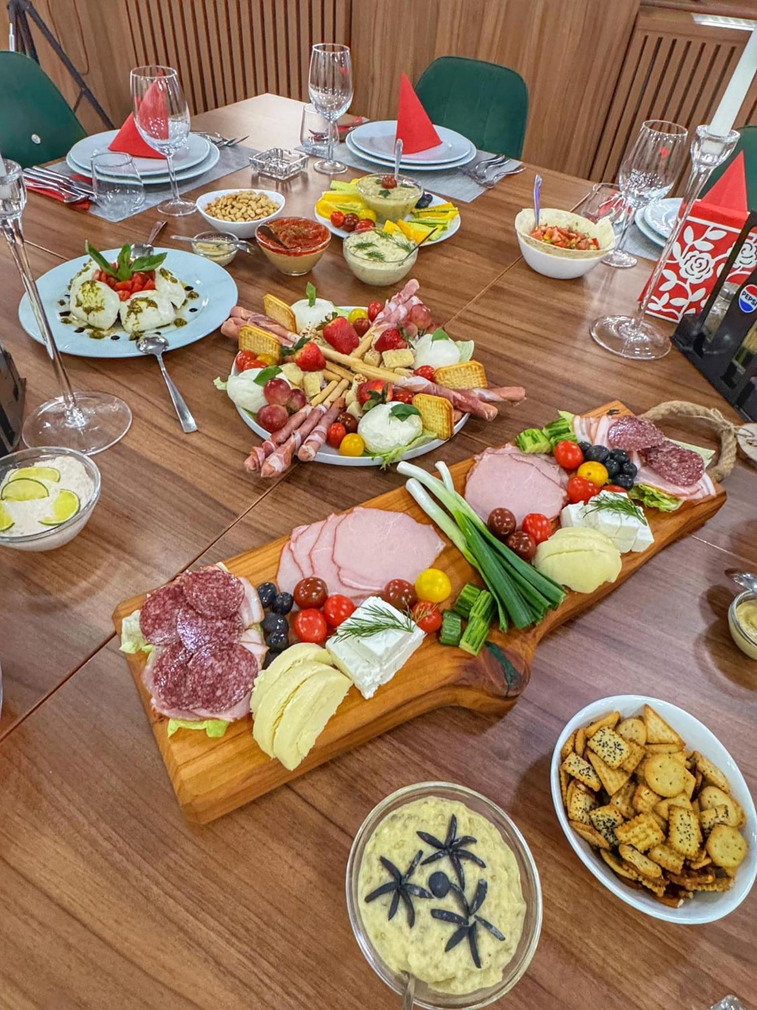 Hotel Galma Moroeni Εξωτερικό φωτογραφία